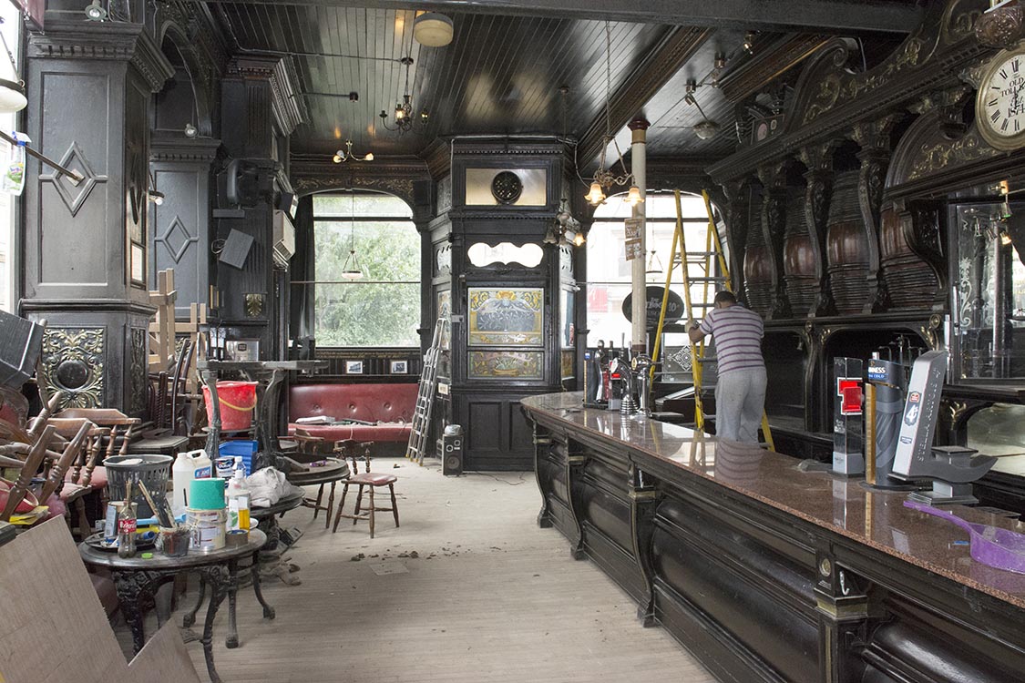 Old Toll Bar interior 2016